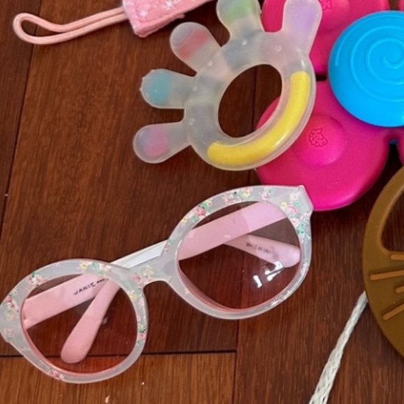 😎 BABY KIDS TOY BUNDLE W/JANIE & JACK SUNGLASSES - Picture 2 of 8